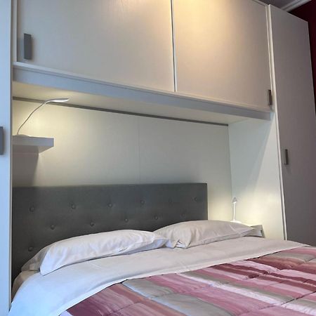 Fco Airport - Casa Di Febo Apartment ฟิวมิชีโน ภายนอก รูปภาพ